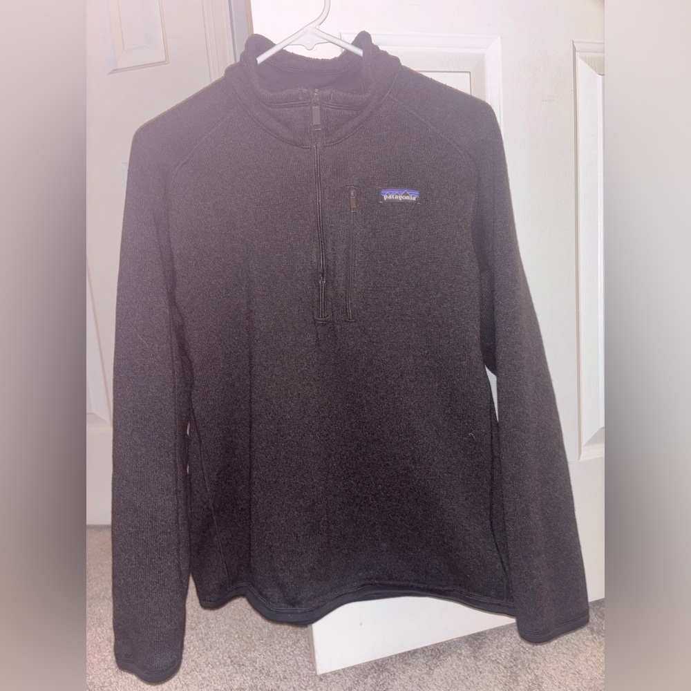 Medium Men’s Patagonia Black Quarter Zip Sweatshirt.